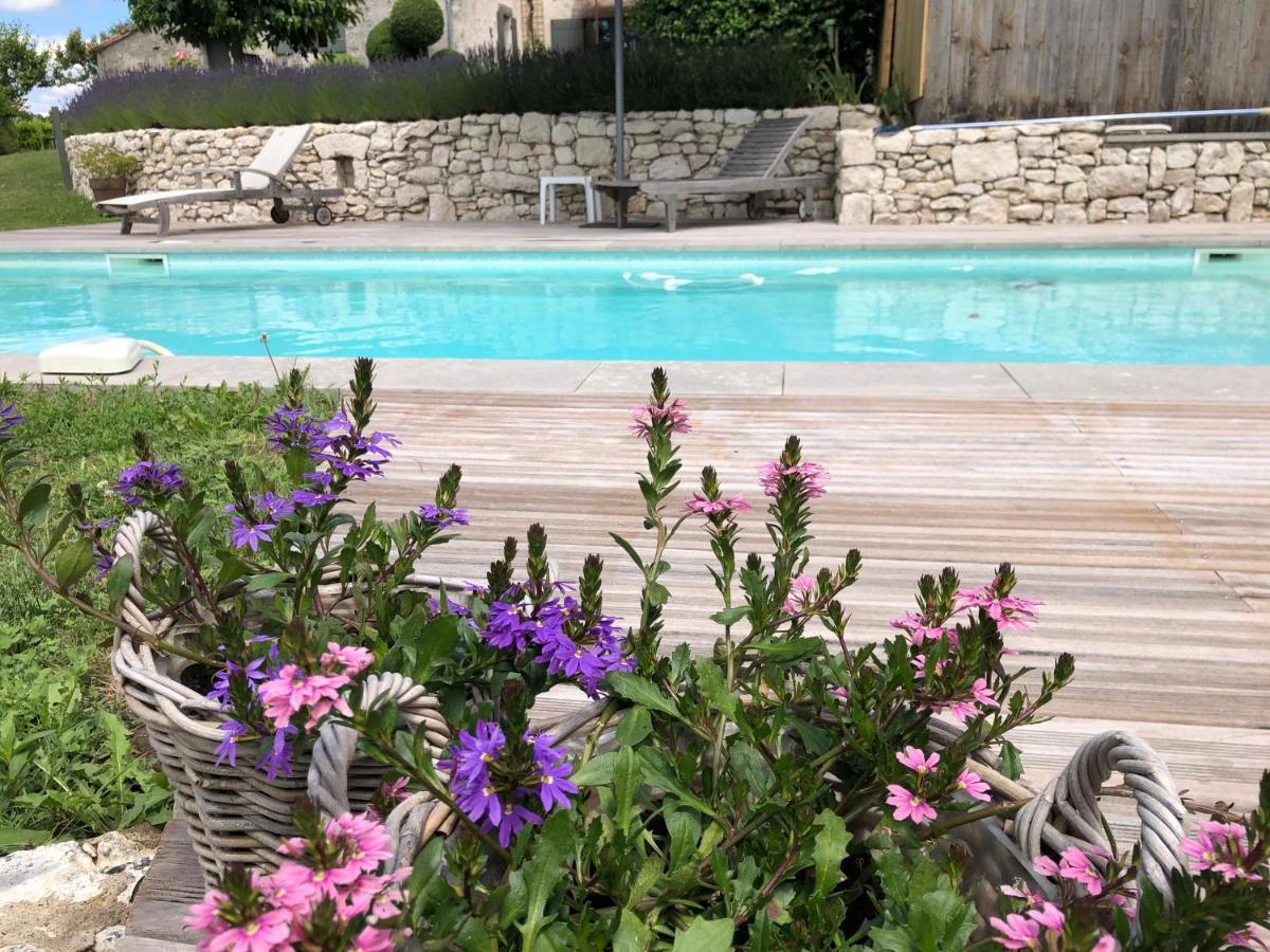 La Ferme Buissonniere Bed & Breakfast Bardou Exterior foto