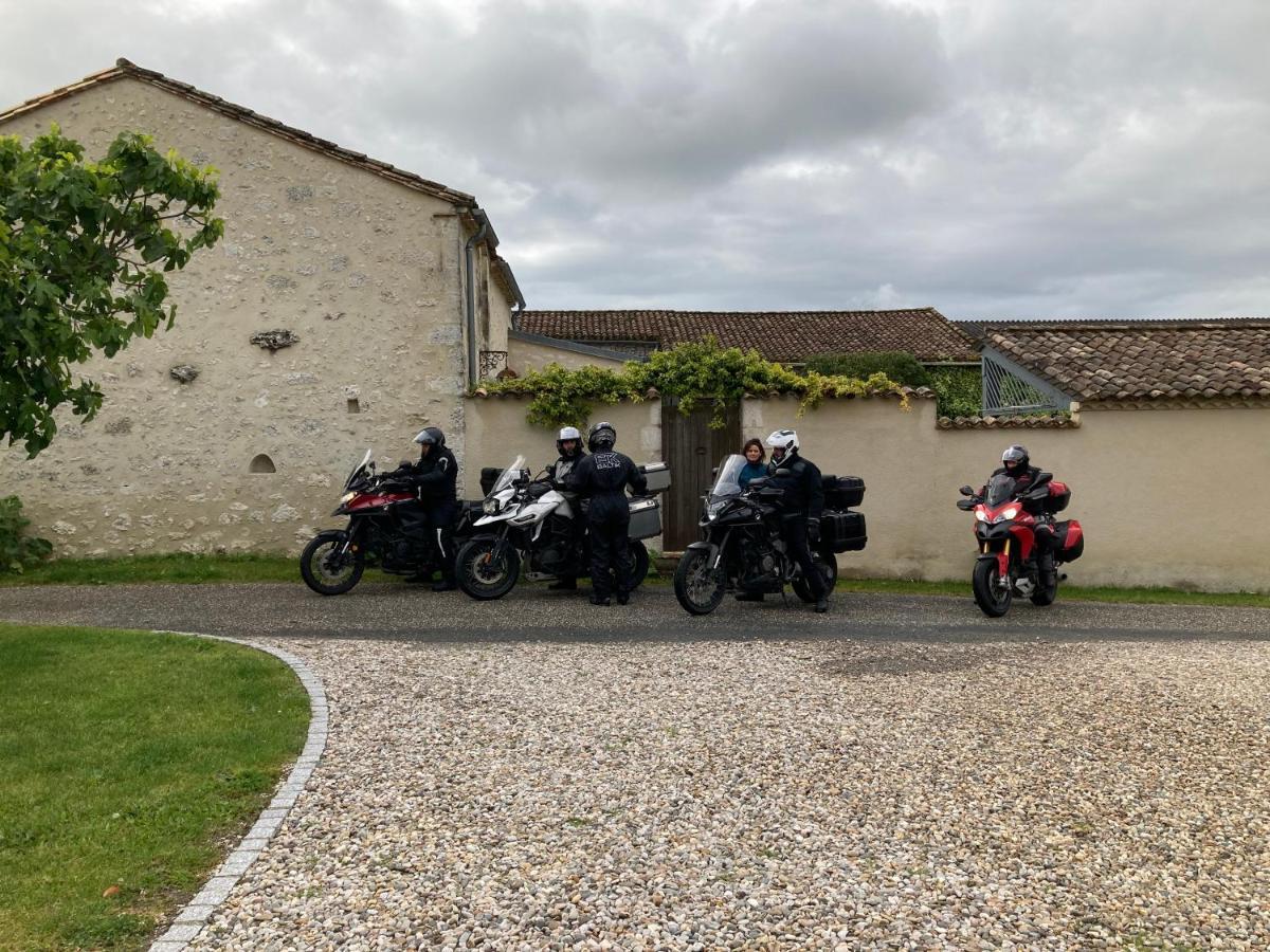 La Ferme Buissonniere Bed & Breakfast Bardou Exterior foto