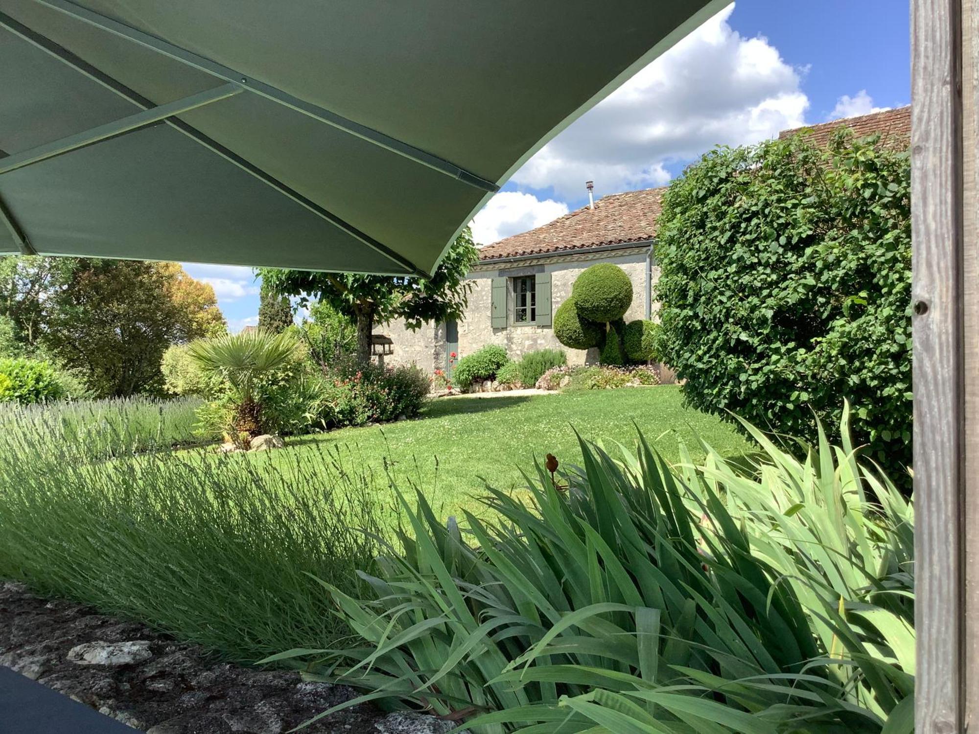 La Ferme Buissonniere Bed & Breakfast Bardou Exterior foto